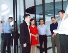 广东省工业和信息化局莅临郑州天赐展览展示服务有限公司调研制造业创新中心建设情况