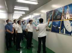 <b><font color='#0000FF'>东莞市委书记肖亚非一行参观考察郑州天赐展览展示服务有限公司半导体</font></b>